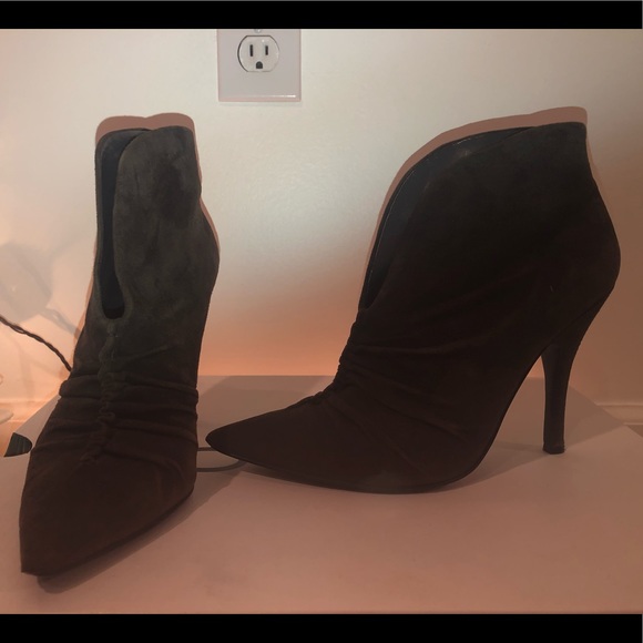 Brown Guess booties - Picture 1 of 2